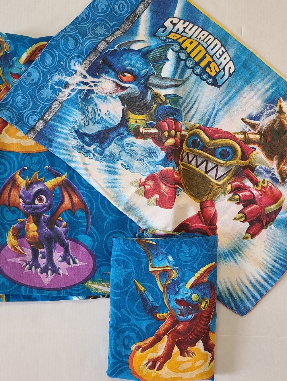 Skylanders Giants Lot of 2 Twin Flat Sheets and 1 Pillow Case Blue